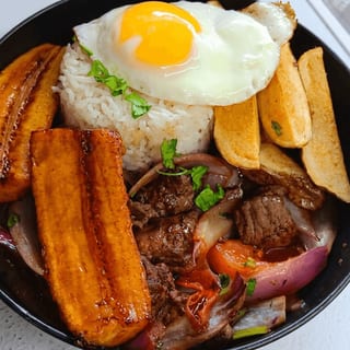 Lomo Saltado a lo Pobre